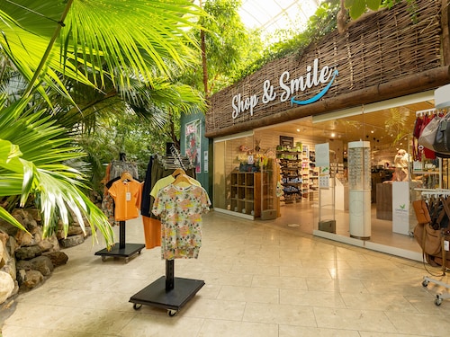 Shop & Smile